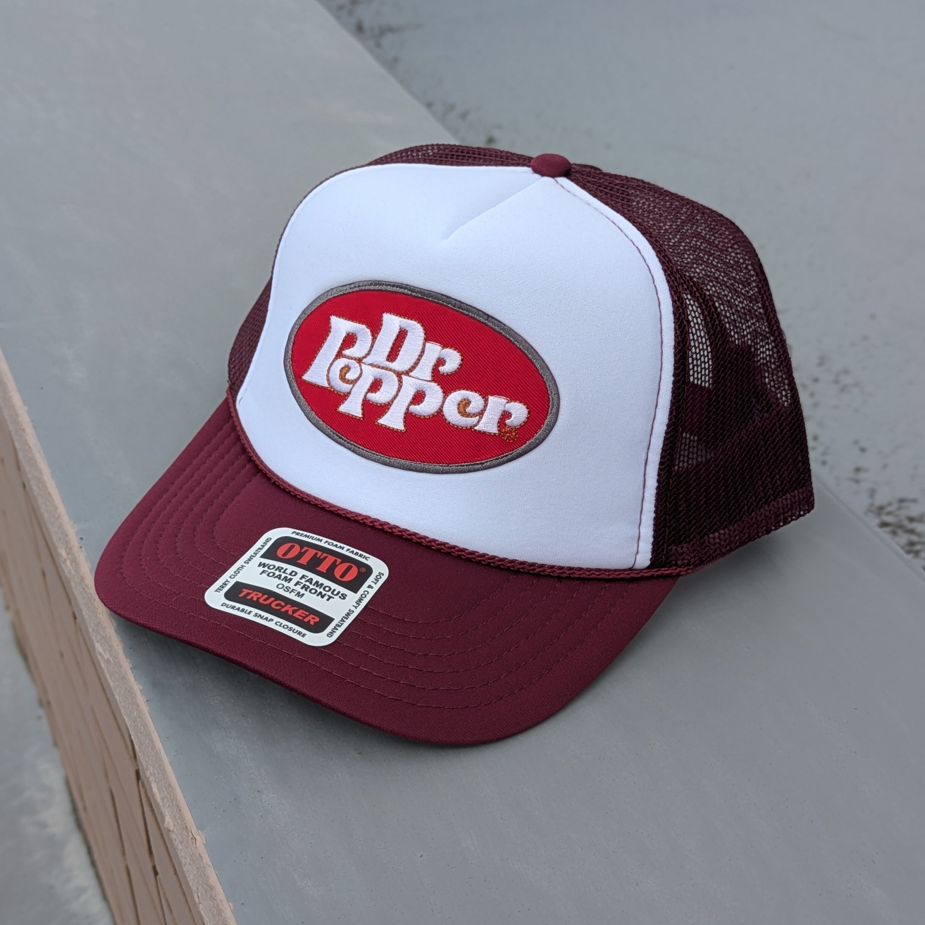 ♧【 OTTO CAP オットーキャップ 】 『 Dr. Pepper ドクター・ペッパー 』 トラッカーキャップ/ メッシュキャップ / burgundy バーガンディ 〚アメリカン雑貨 アメトイ〛
