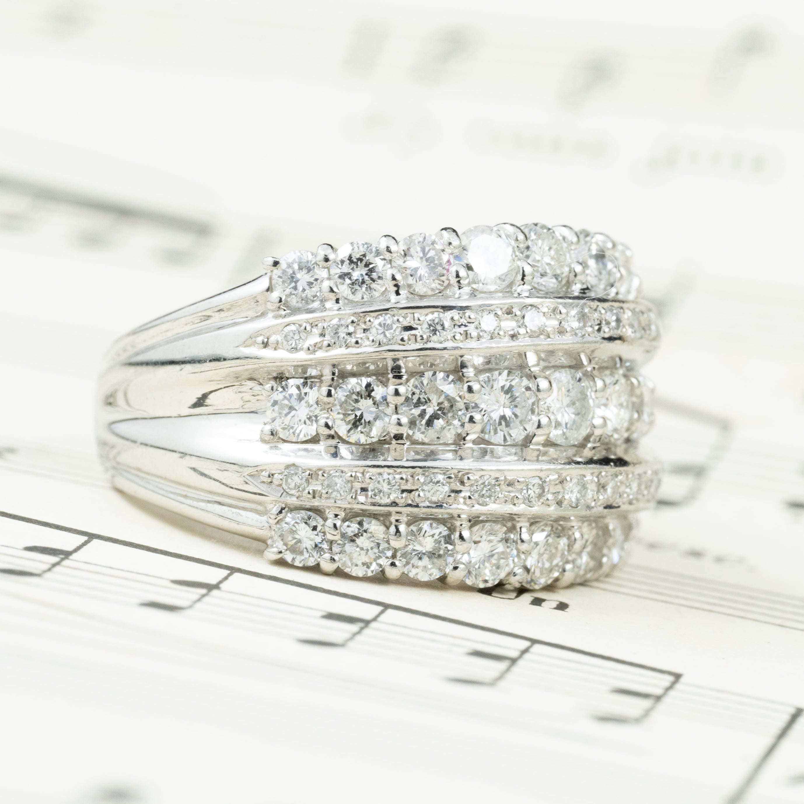 ダイヤモンドリング 2.05ct Pt900 プラチナ 幅広 ゴージャスデザイン