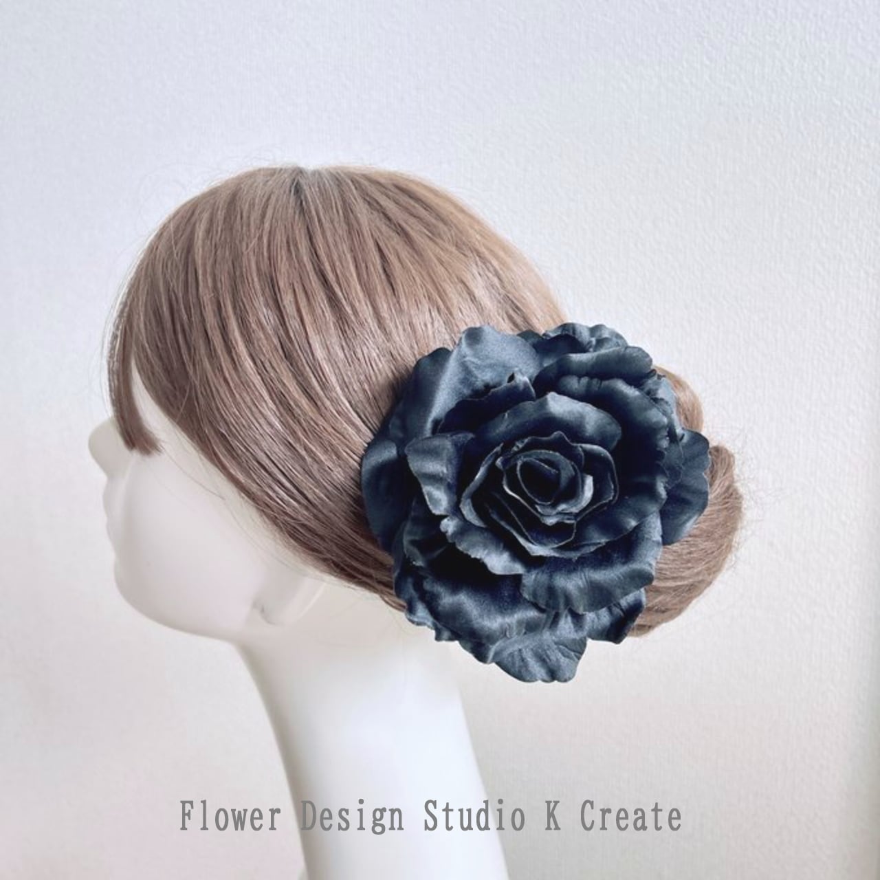 黒い薔薇の髪飾り 1点 黒 黒い薔薇 バラ 大きめ 花径12cm フラメンコ