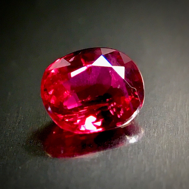 妖艶な”血紅”の宝石 0.2ct 天然 ピジョンブラッド ルビー
