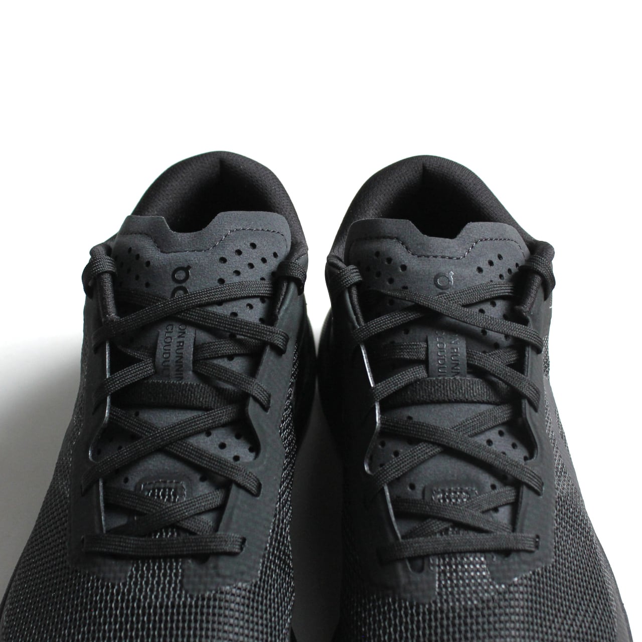 On（オン）Cloudmonster 3（クラウドモンスター3）Black / Black