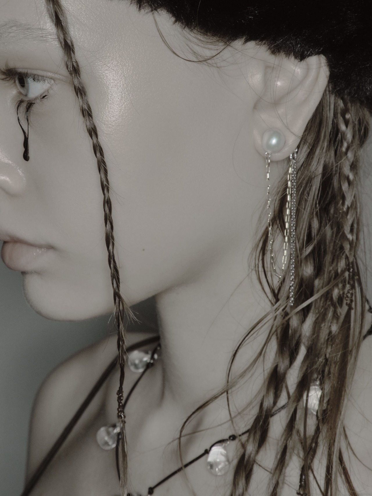 drop crystal leather cord necklace