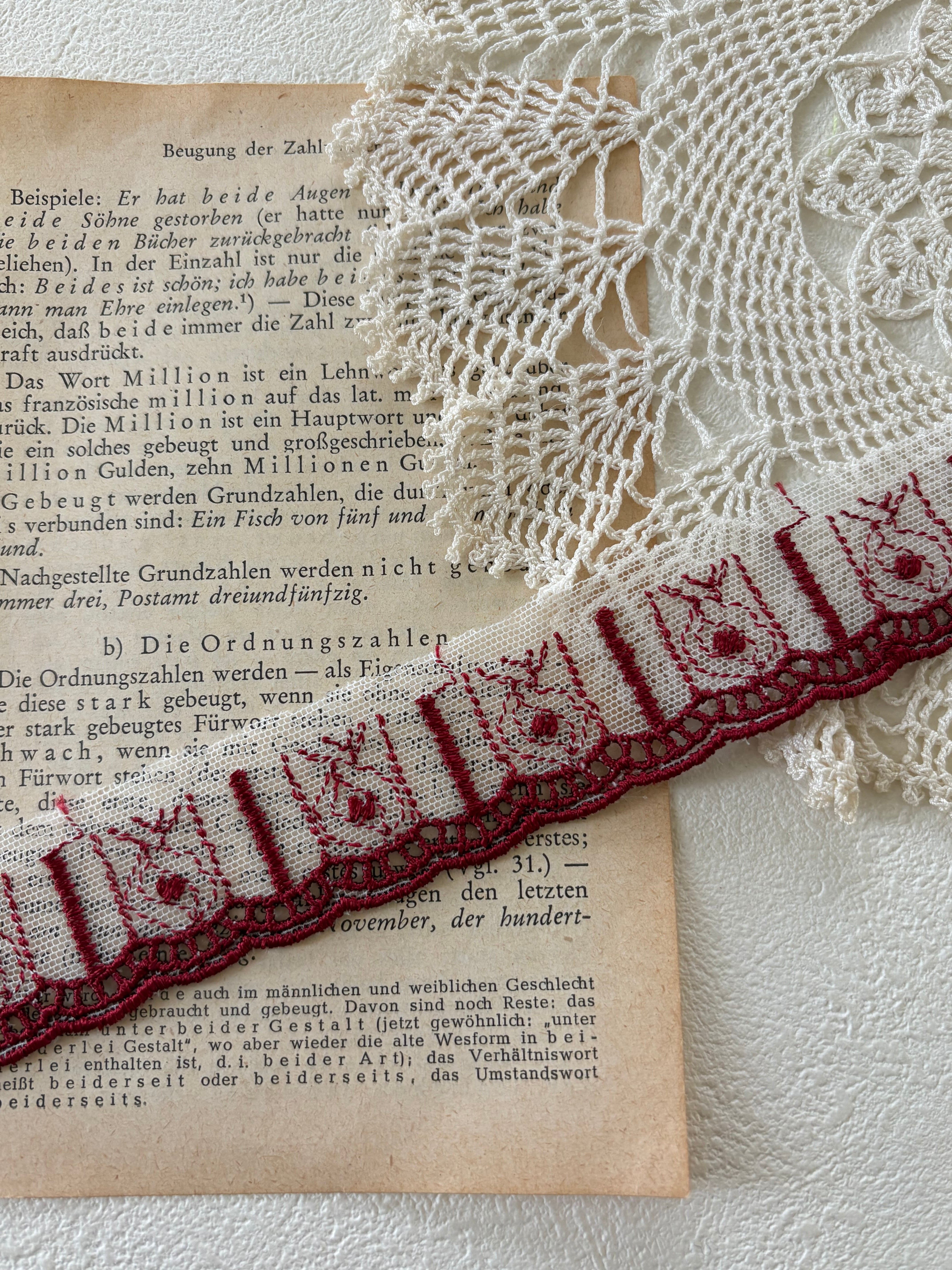 フランスVintage レース ワインレッド 50cm/カット 28mm幅 カルトナージュ デコレーション材