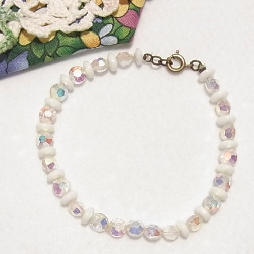 ミルクガラスとクリアガラスビーズのブレスレット　ヴィンテージブレスレット格安セール　K1251BR