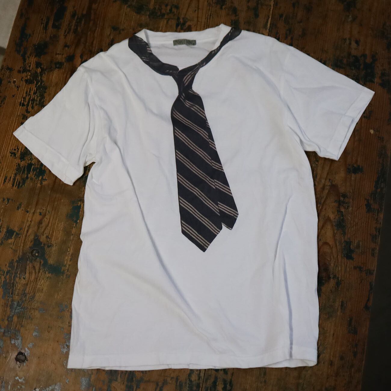 fti lil london 2008 ネクタイプリント Tシャツ S fti lil london 2008