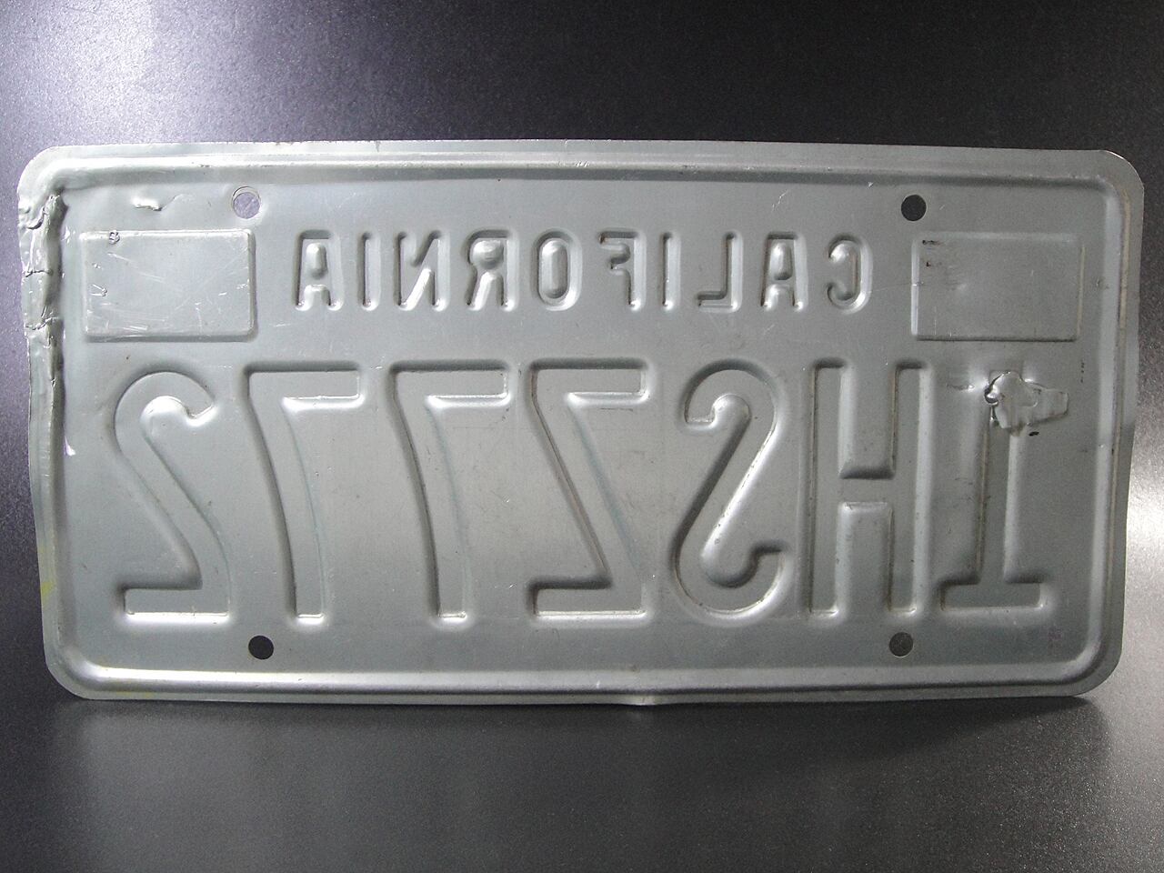 80'sアメリカ・カリフォルニア州ブルーライセンスナンバープレート