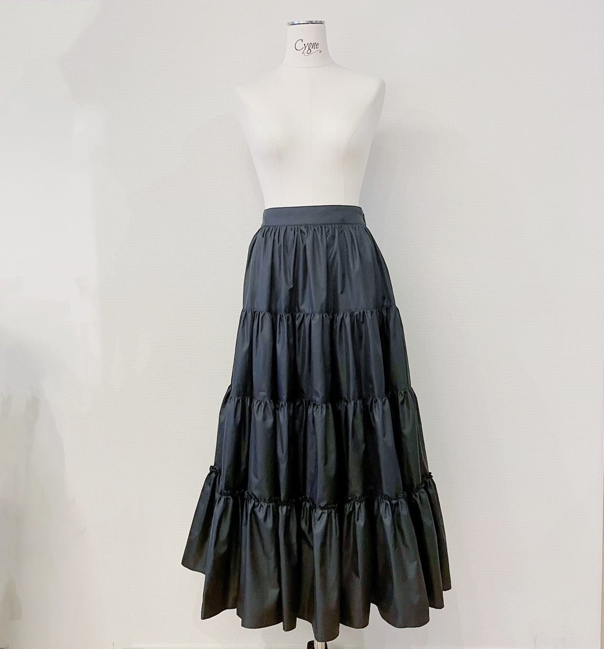 ティアードスカート Aki ブラック | Cygne 