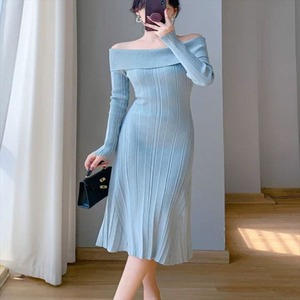 【送料無料】 ロングワンピ 3色 ニットワンピース ひざ丈 ミモレ 長袖 オフショルダー Aライン フレア プルオーバー 厚手生地 伸縮性 ニット エレガント 可愛い 大人可愛い きれいめ シンプル カジュアル シック コンサバ 華やか 大人 上品 おしゃれ お洒落 主役級 こなれ感 高見え 春 レディース 女性用 30代 40代 デート お出かけ 女子会 お呼ばれ 休日 お茶会 授業参観 着回し 普段使い ファッション コーデ 楽ちん 体型カバー 定番 着痩せ 垢抜け ブラック アイボリー ブルー