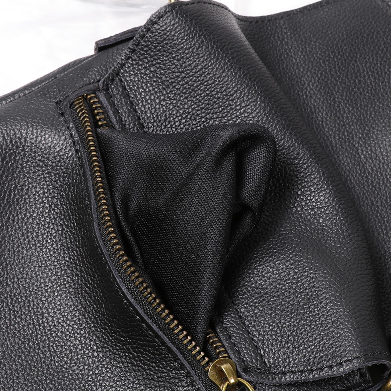 Genuine Leather Crossbody Bag / 本革 レザー クロスボディ バッグ