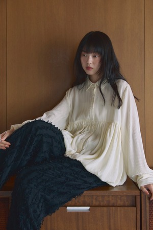 AM670904 balloon hem stripe shirt