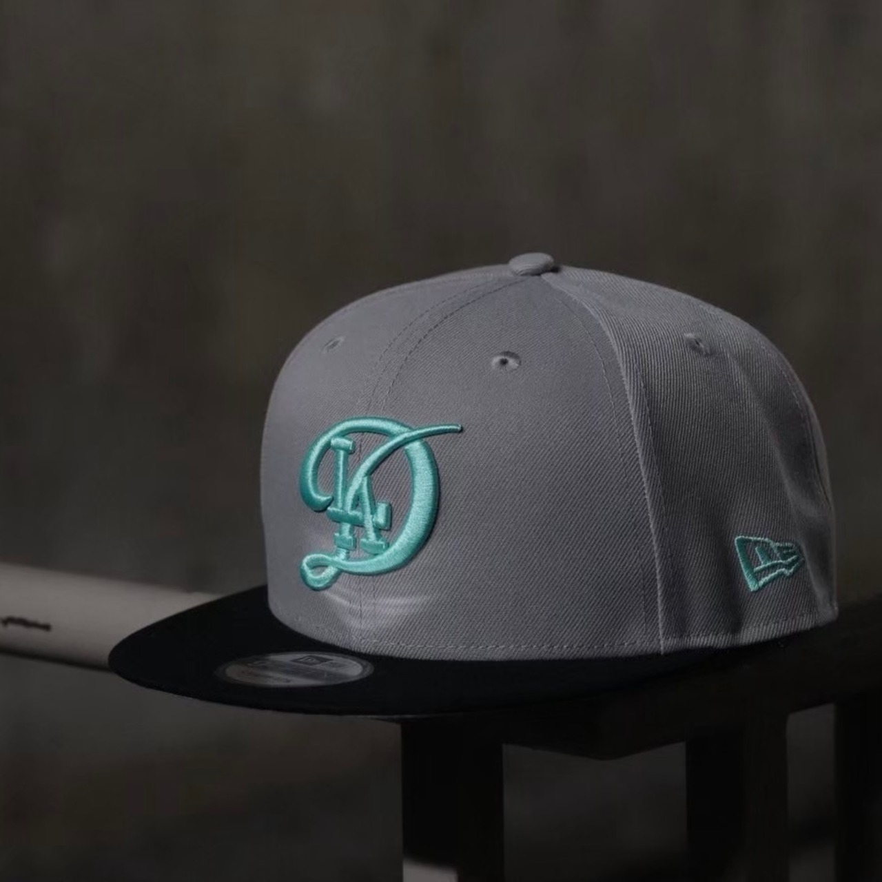 【gifthat別注】NEW ERA 950/9FIFTY  ロサンゼルス・ドジャース　シティコネクトGRAY SEAGLASS
