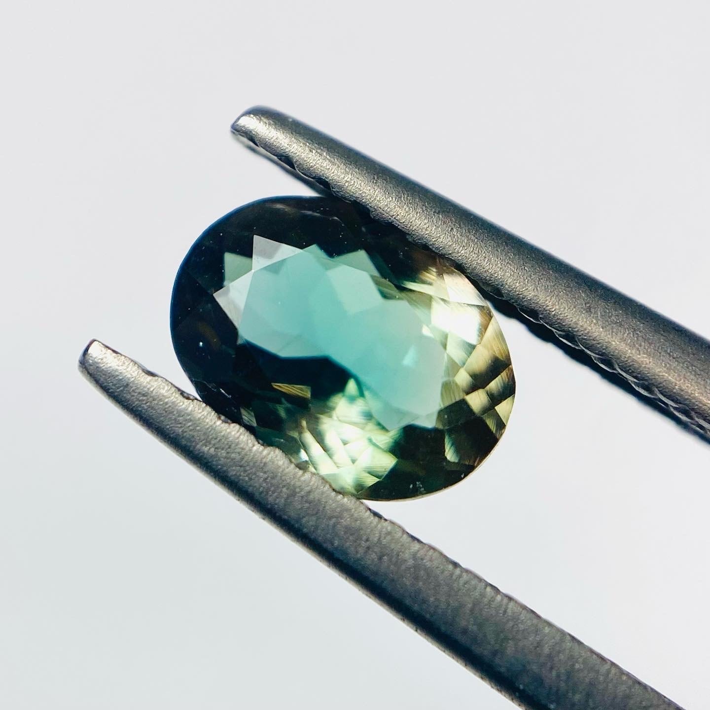 希少グリーンのオレゴンサンストーン4