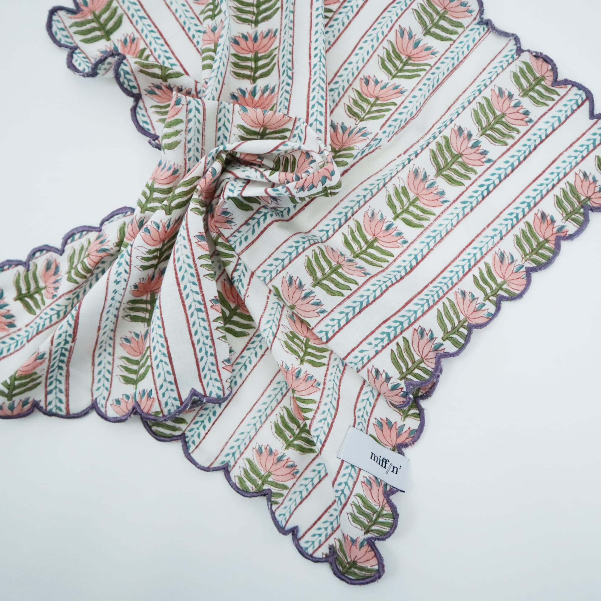 インドのハンドブロックプリントのスカラップ刺繍ハンカチ | miffin