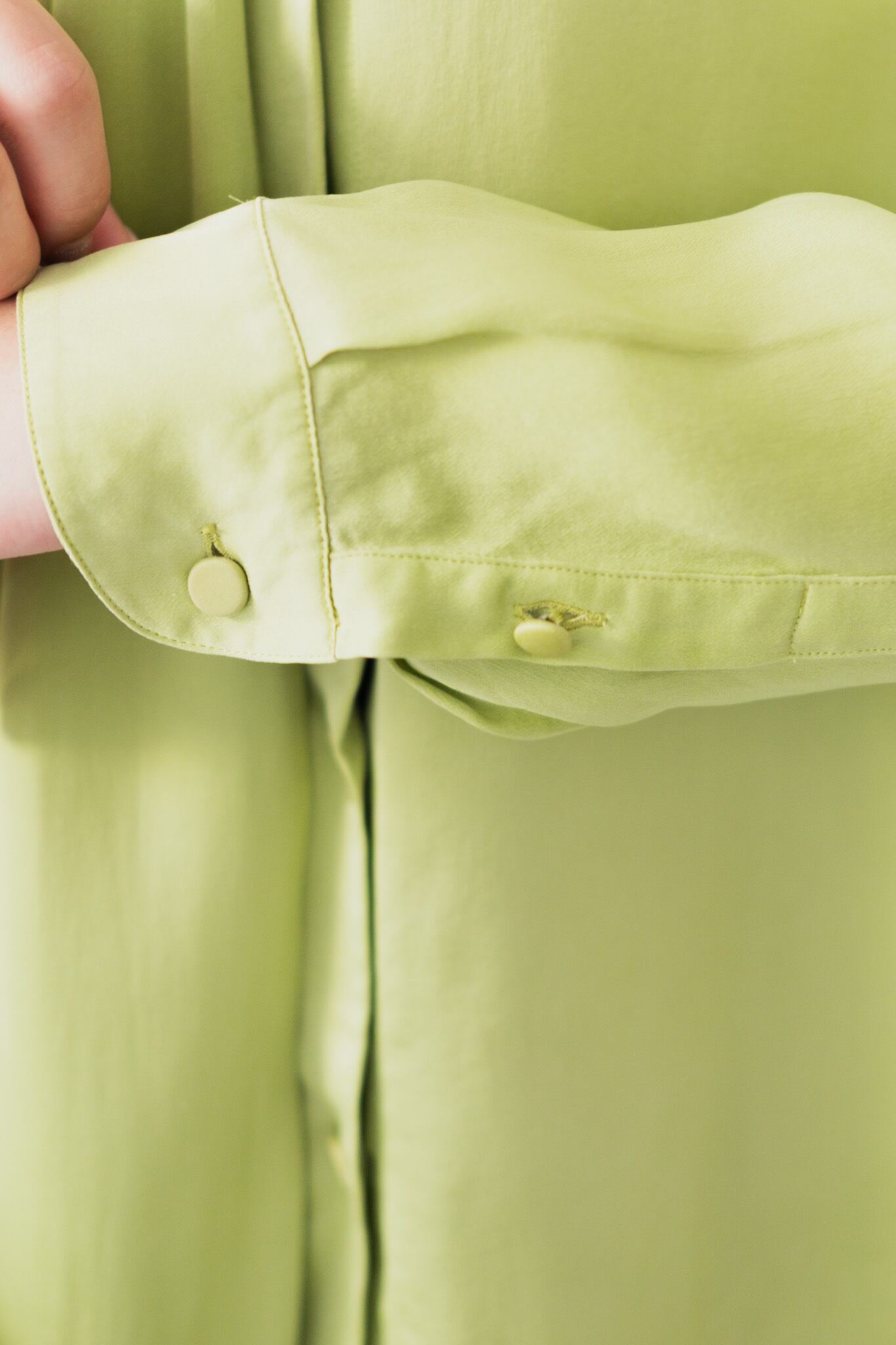 94-04] “GUCCI” Silk Tie-Neck Uniform Blouse（Designe by Tom Ford