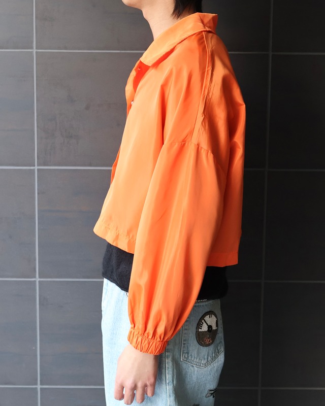 Short length colored top