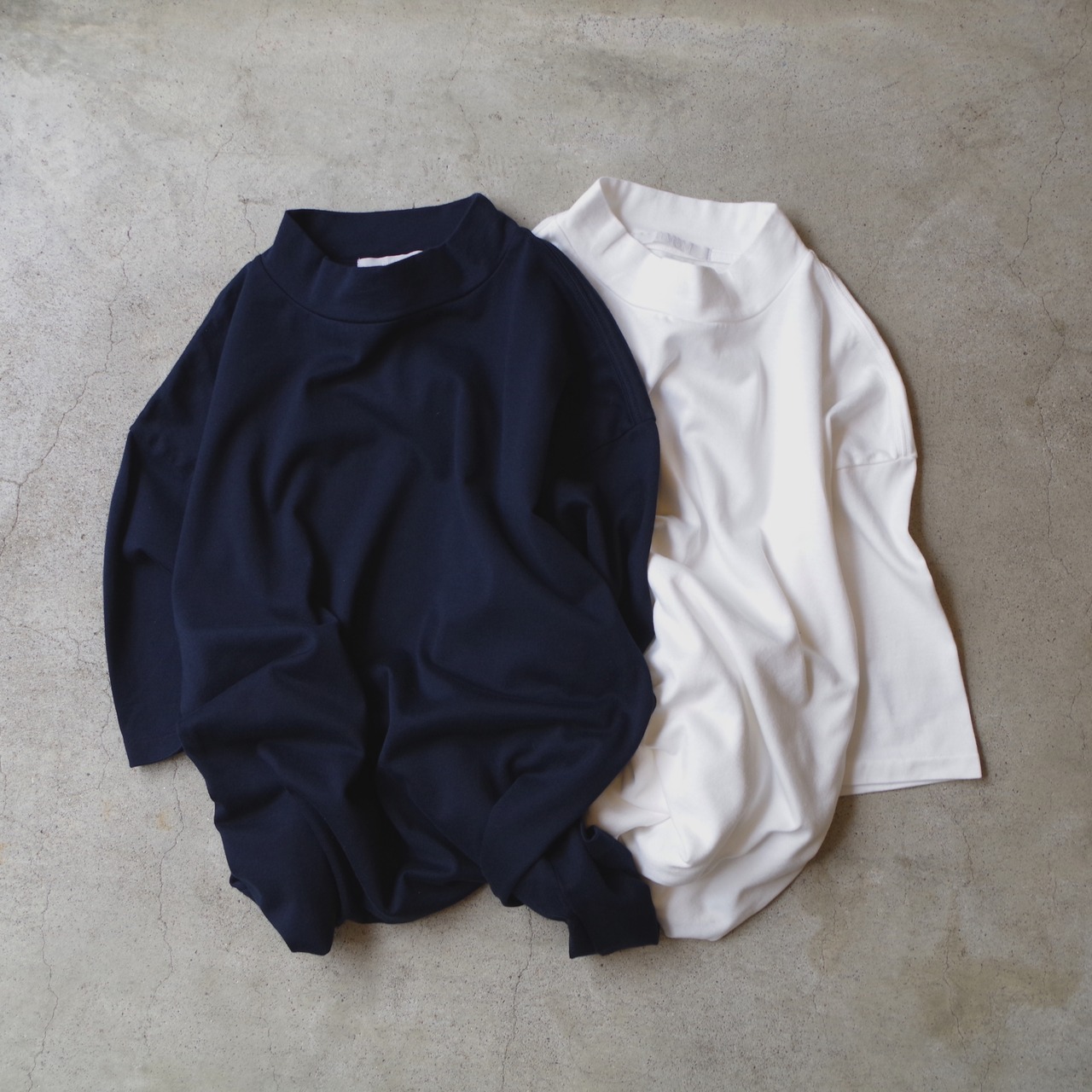 HATSKI Mock Neck  S/S Tee