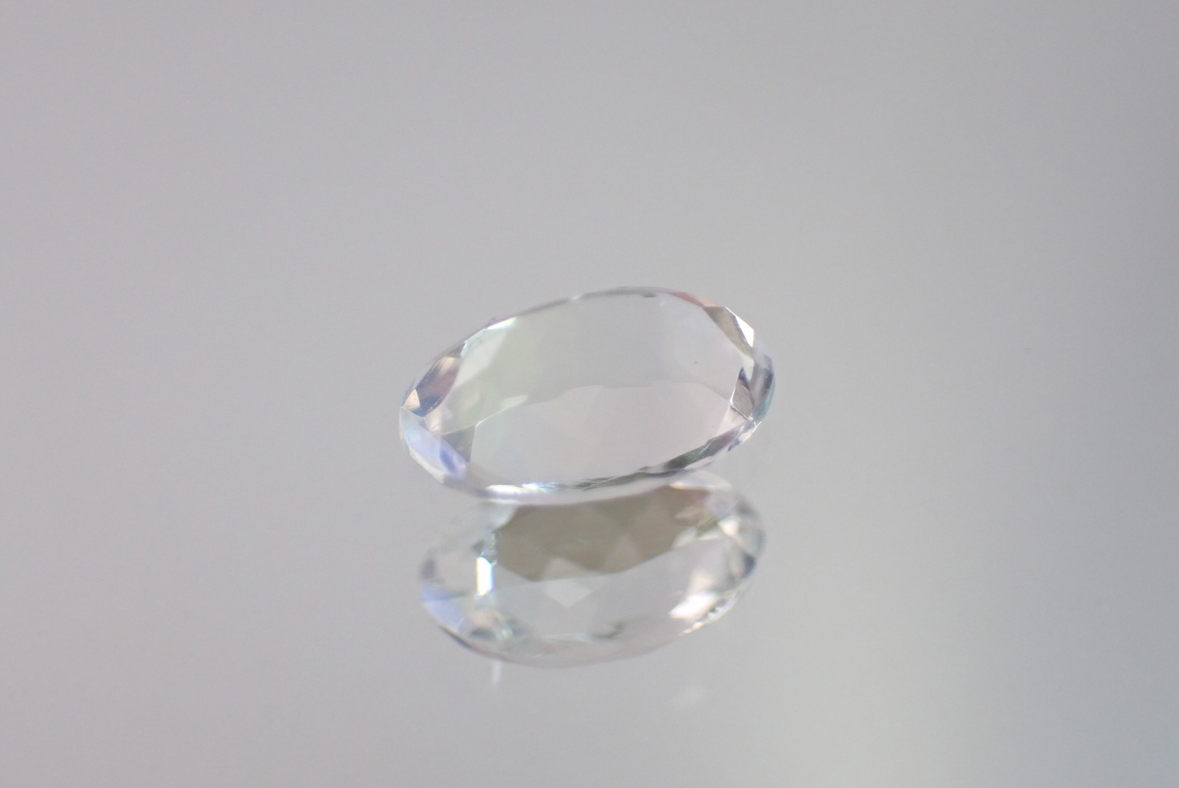 ラブラドライト　ルース　0.76ct 天然オレゴンサンストーン 0.76ct ラブラドライト 中宝鑑別付