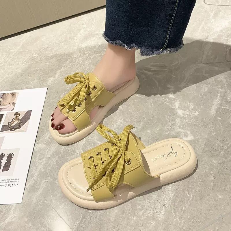 この夏 ヘビロテ確定 レースアップ サンダル フラット 大人可愛い ガーリー カジュアル 足元映え スライドタイプ フェミカジ ナチュラル ピスタチオカラー Lamitte Deco トレンド 韓国ファッション ショップ Base店