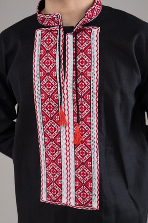 ウクライナ刺繍ヴィシヴァンカ　クロスステッチ手刺繍　Lサイズ　メンズ