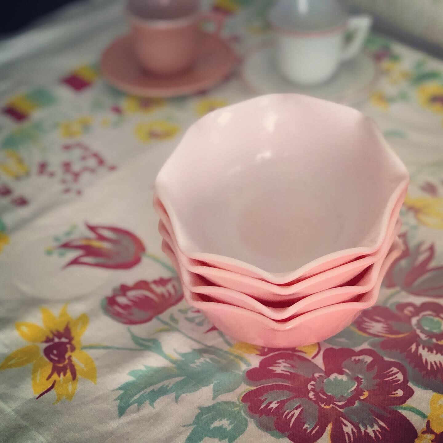 ヘーゼルアトラス リップル ピンクボウル 4個セット | antique fan