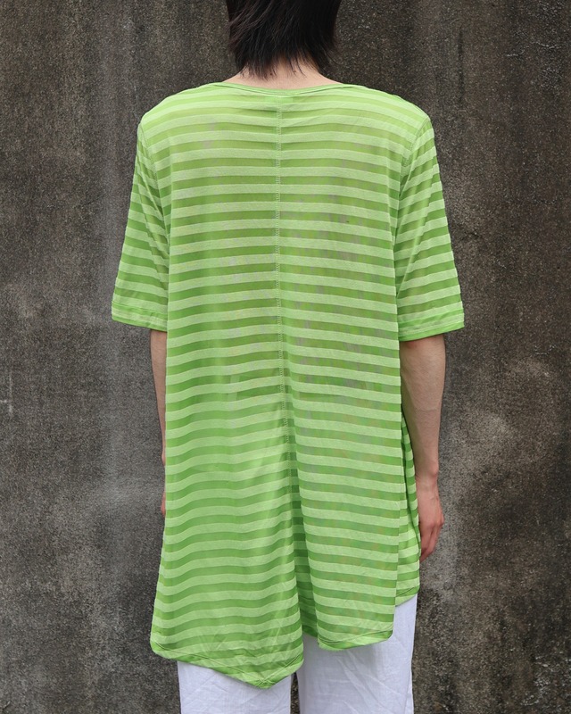 over size design boarder Tee