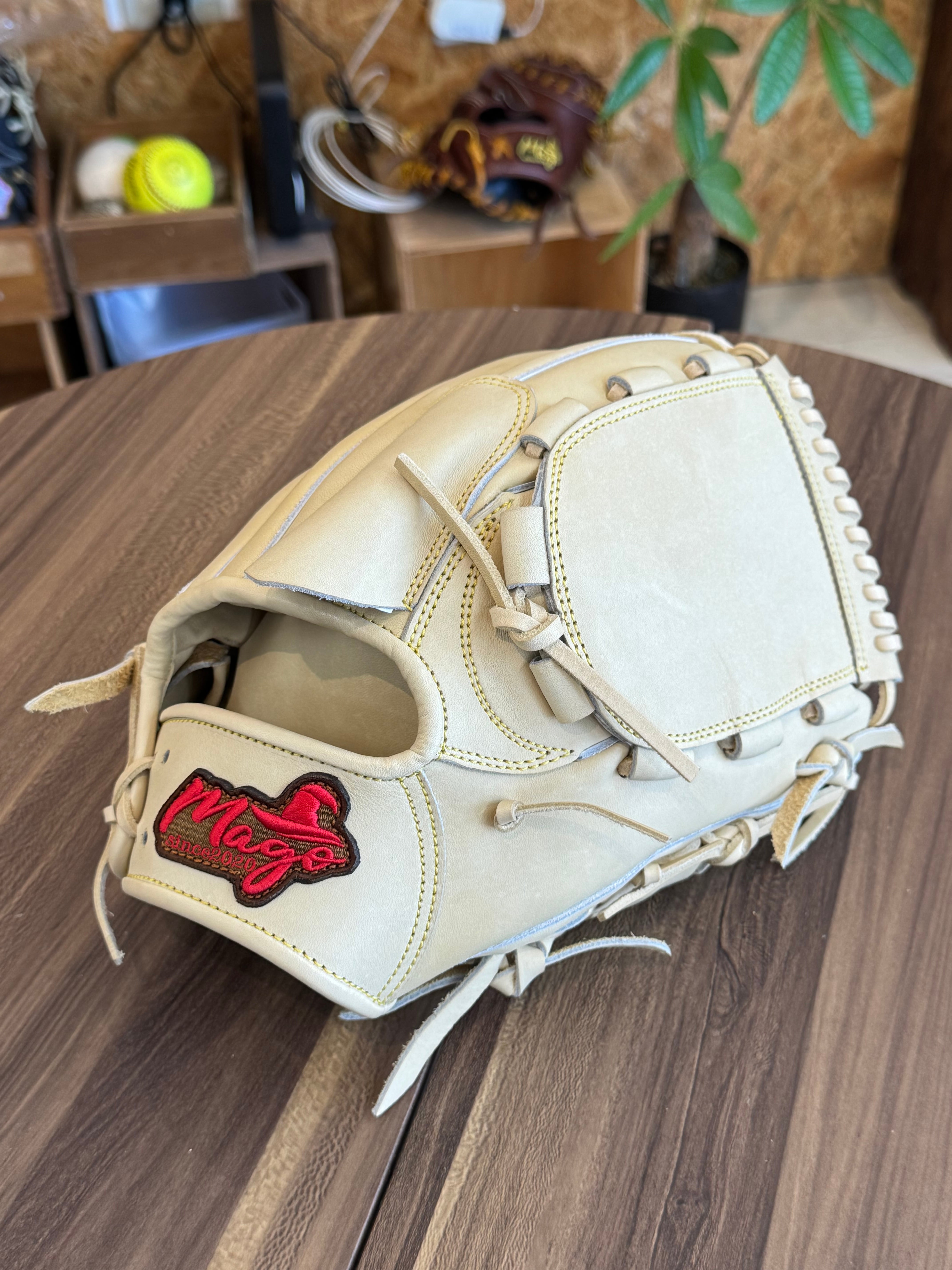 Mago_Glove