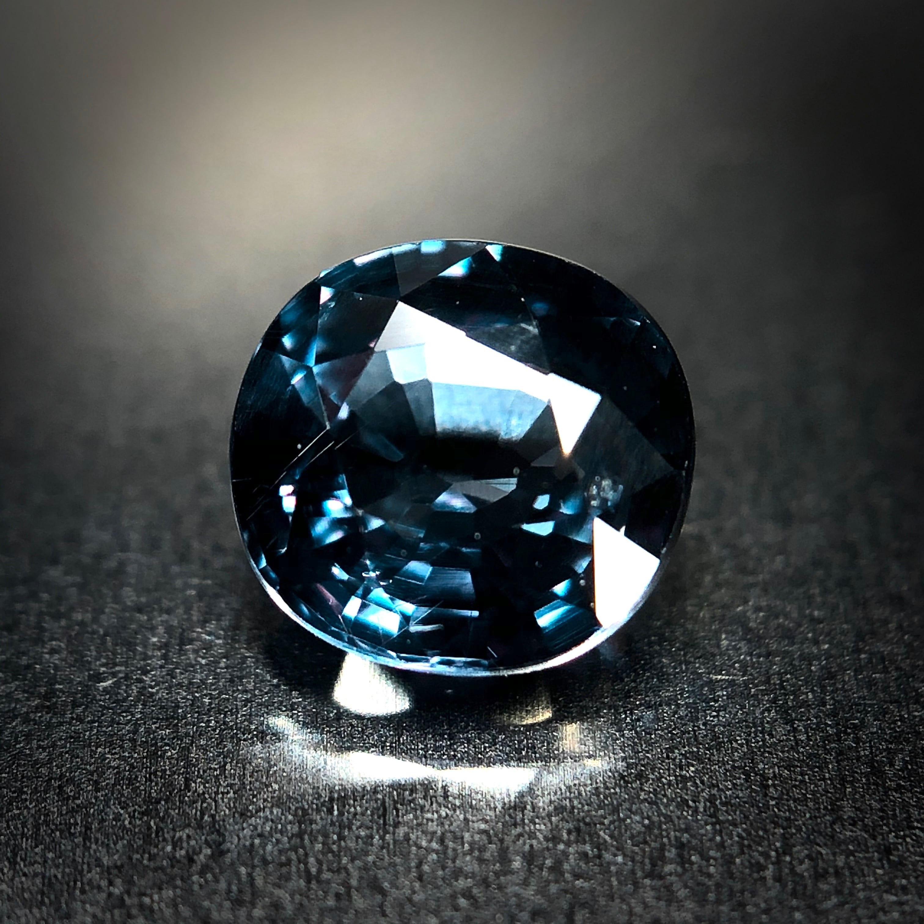 (R1021-7)ベキリーブルーガーネット 0.363ct