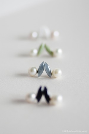 Tiny earrings -pearl-