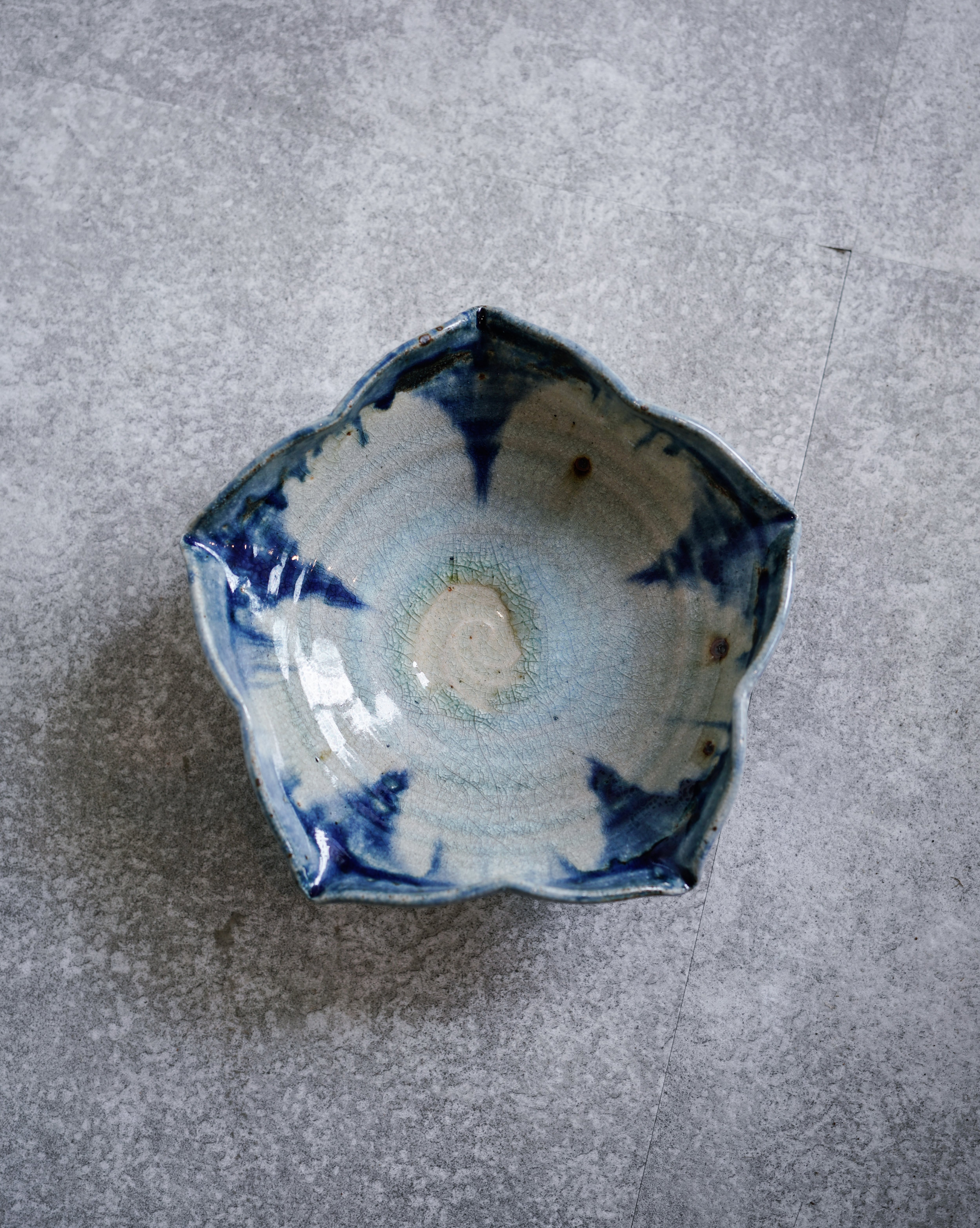 藍彩桔梗鉢 L / 平岡仁