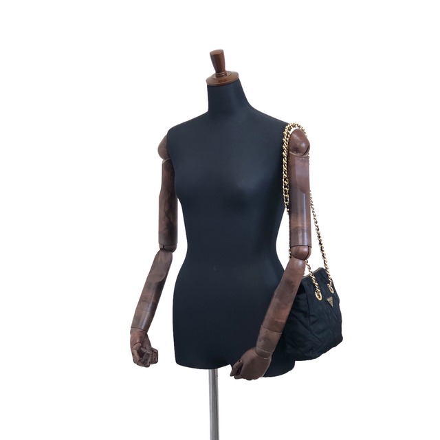 PRADA プラダ キルティング ショルダーバッグ ブラック トライアングルロゴ ナイロン チェーンショルダー vintage ヴィンテージ オールド kp64mx