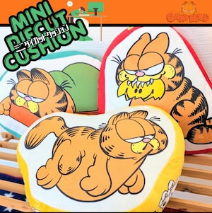 ✨️お昼寝のお供に(⁠^⁠^⁠)✨️【 MINI DIECUT CUSHION ミニダイカット クッション 】Garfield （ ガーフィールド ）/ VINTAGE風〚アメリカン雑貨 アメトイ〛