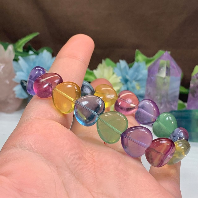 6.美発色☆ぷるんとしたフローライトハート ブレスレット