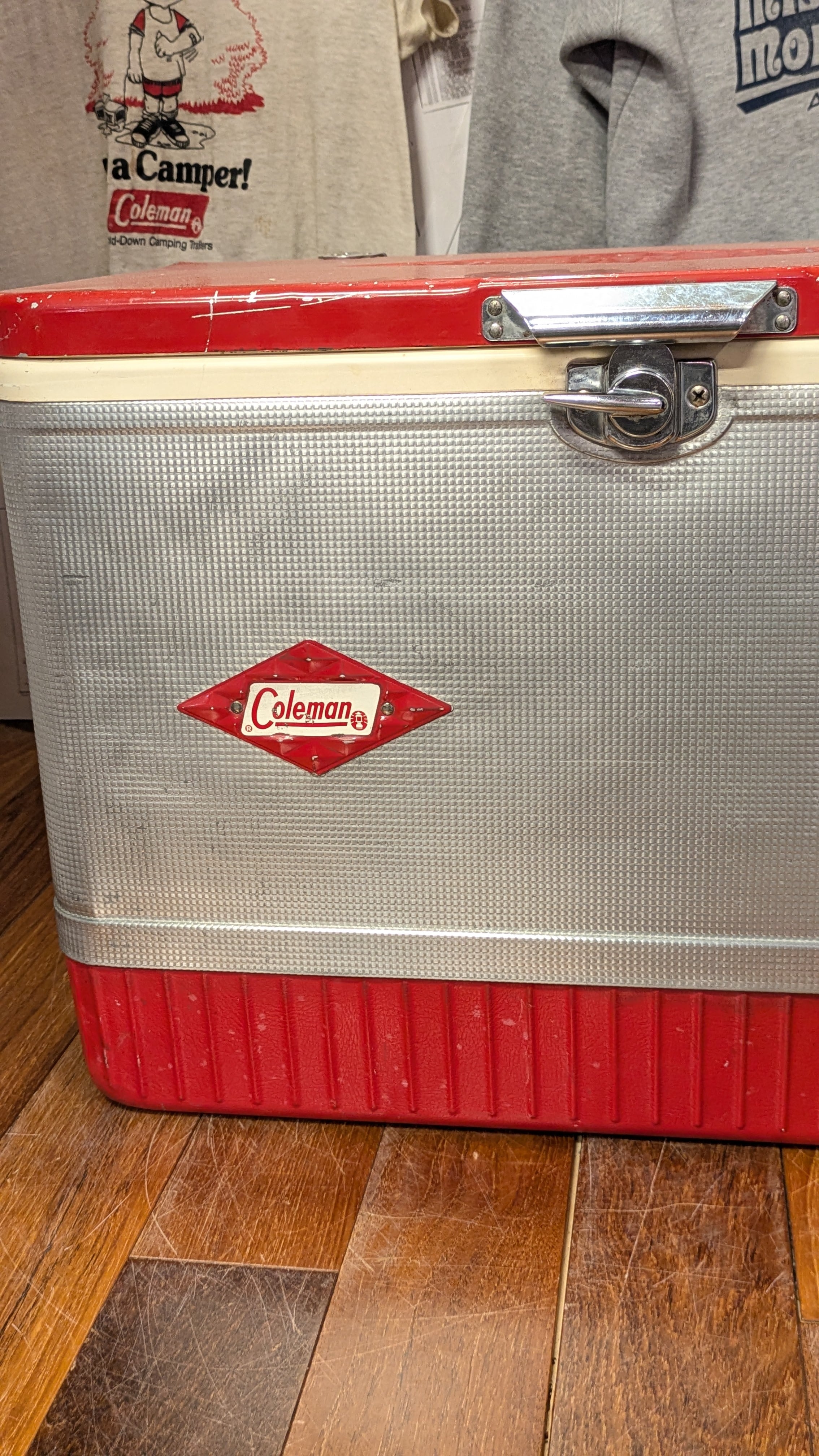 Vintage Coleman Aluminium CoolerBox DiamondLogo SteelBelt