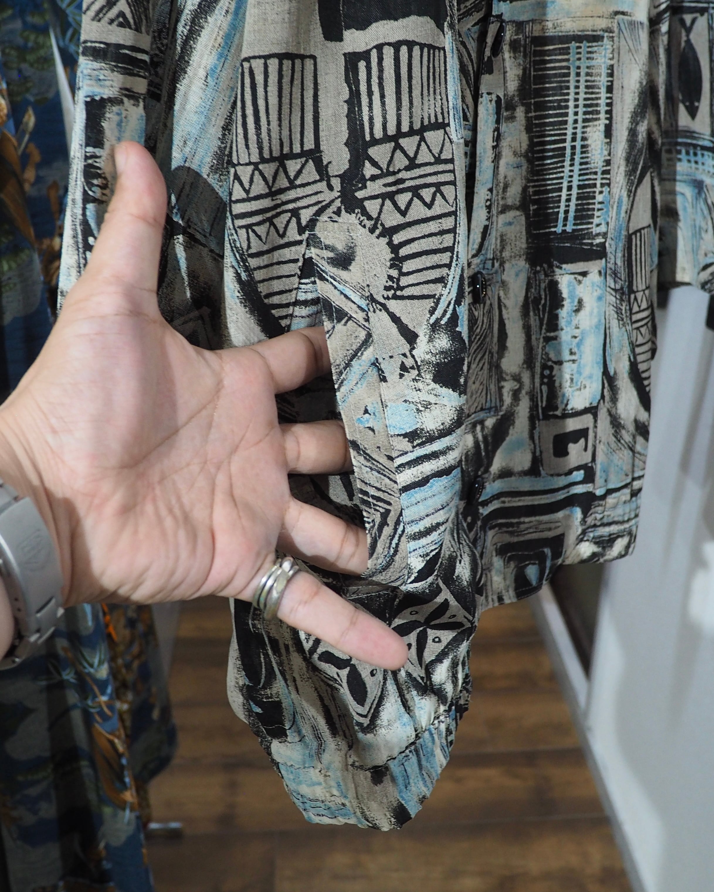 1980 - 90s Cold tone Ink painting vintage loose SS Open collar Shirt