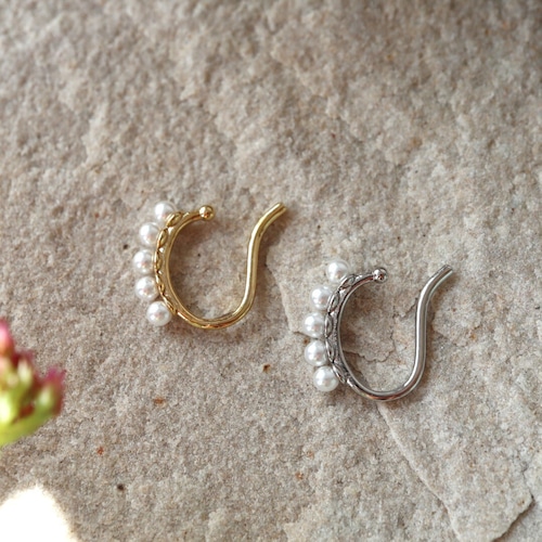 Sensual Pearly Ear Cuff