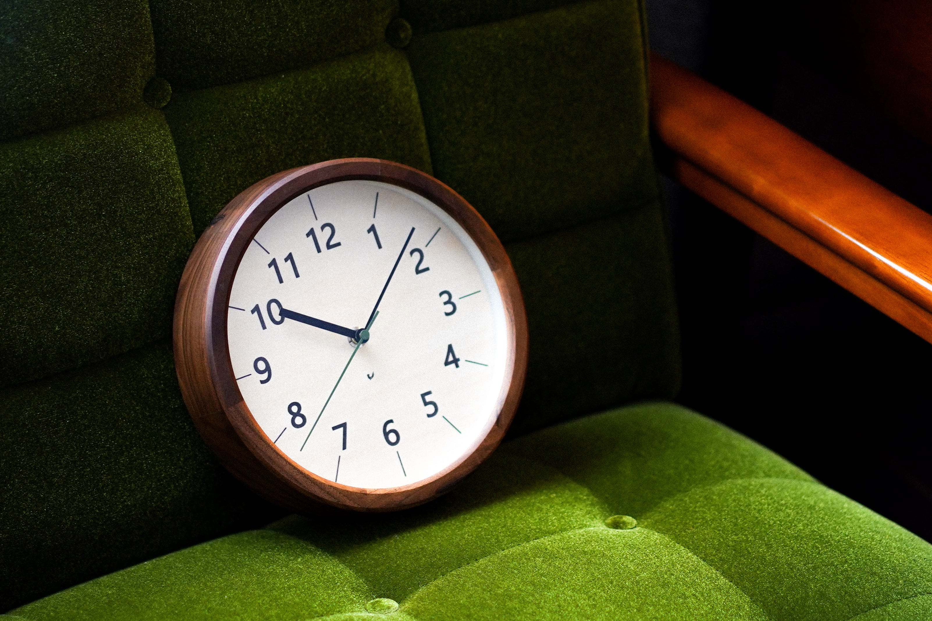 木の電波時計（M1757）