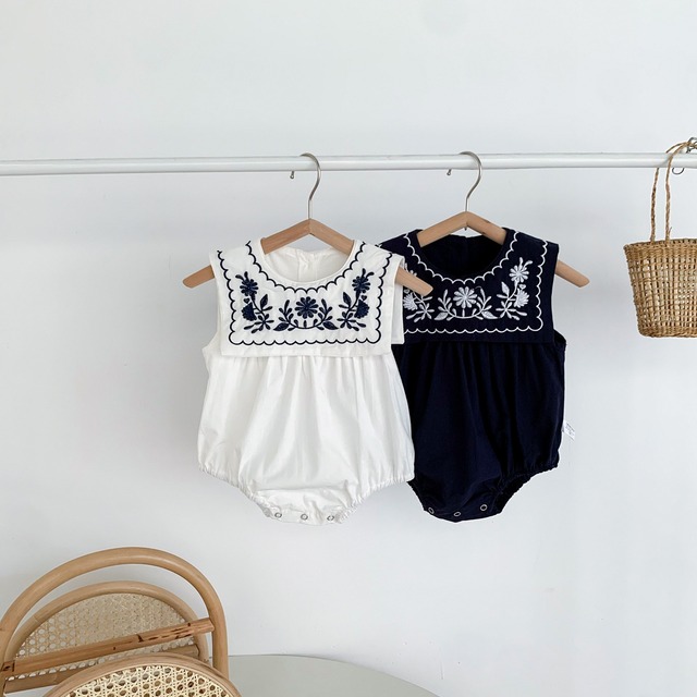 【BABY】フラワー刺繍セーラーカラーノースリーブロンパース - 5
