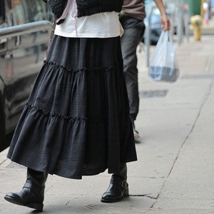 tiered check long skirt　J00350
