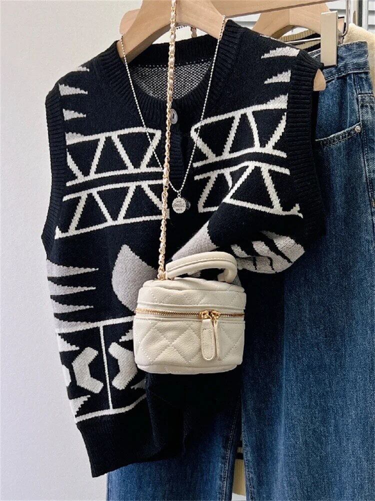 フロントボタンオルテガ柄ベスト