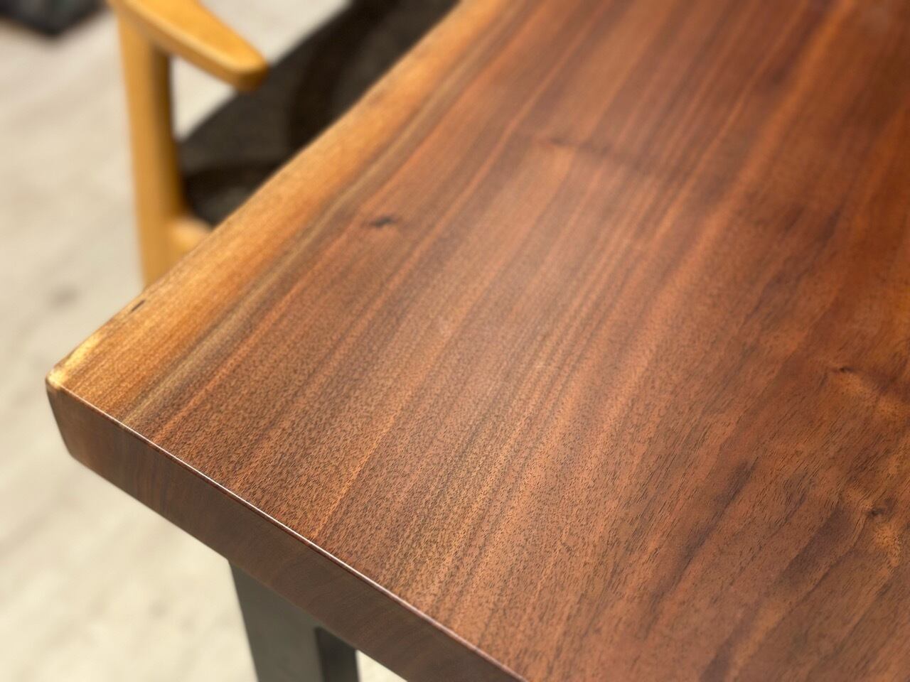ウォールナット色　Woodテーブル ダイニングテーブル 180×86cm 4人掛け ウォールナット オーク 無垢材
