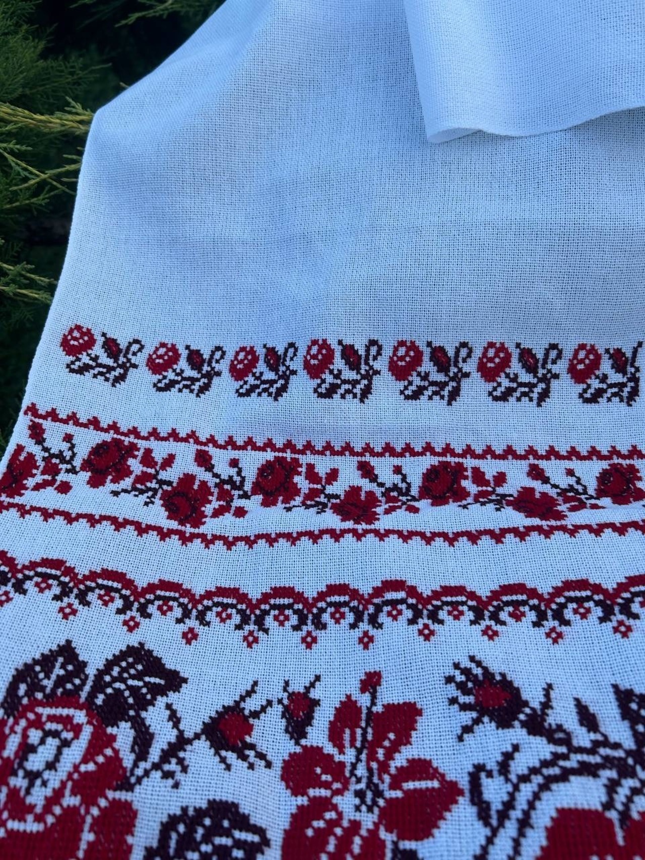 ウクライナ伝統手刺繍祭具タオル「ルシニク」 - 11