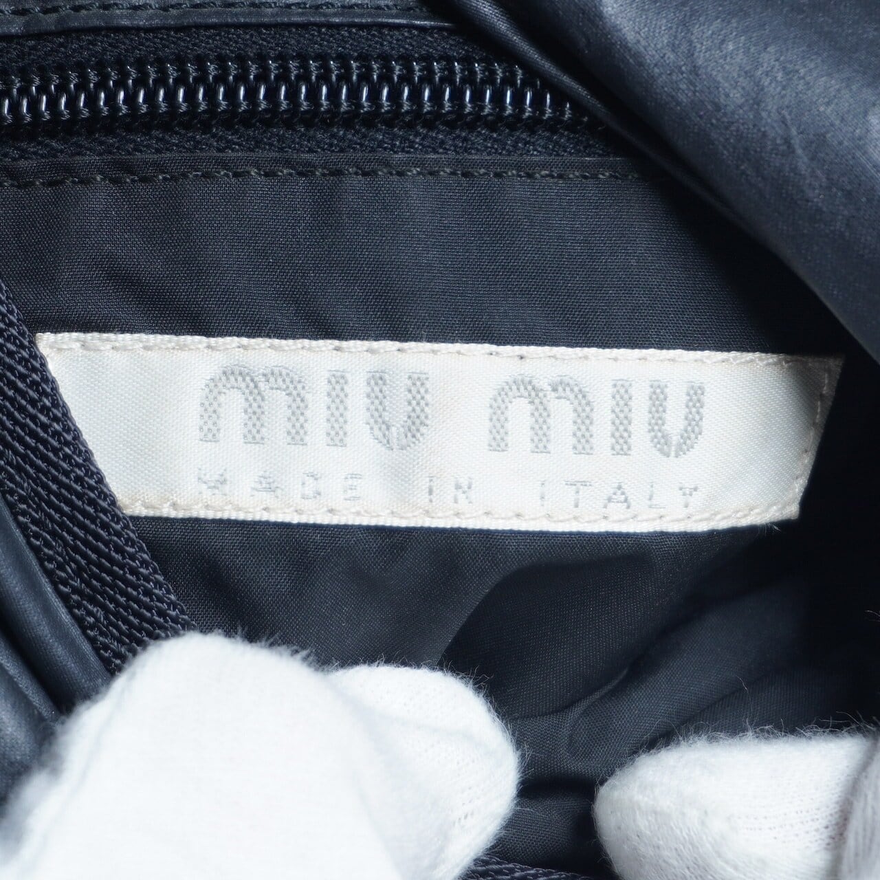 MIU MIU】 ミュウミュウ archive ショルダーバッグ black | MIXHIVE