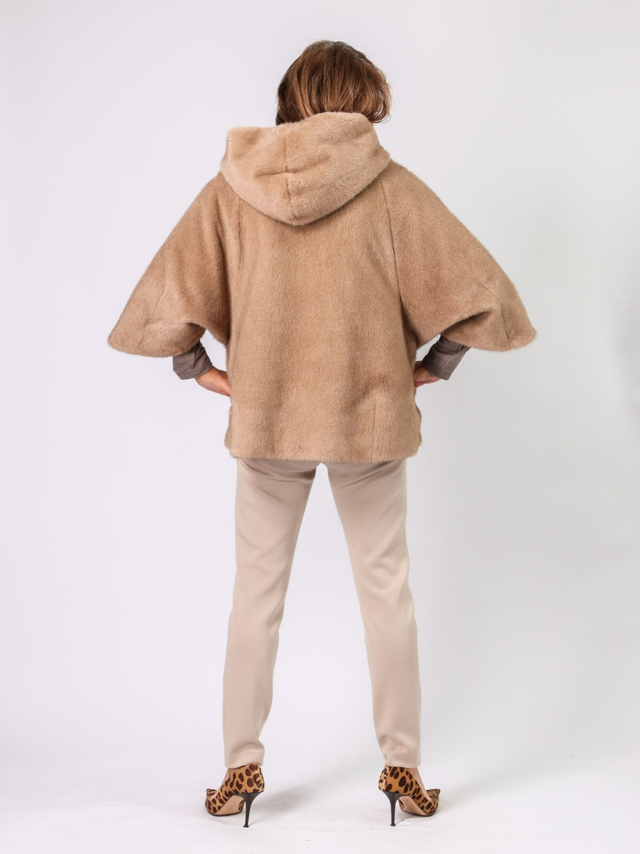 BRAHMIN(フードミンク調ジャケット)