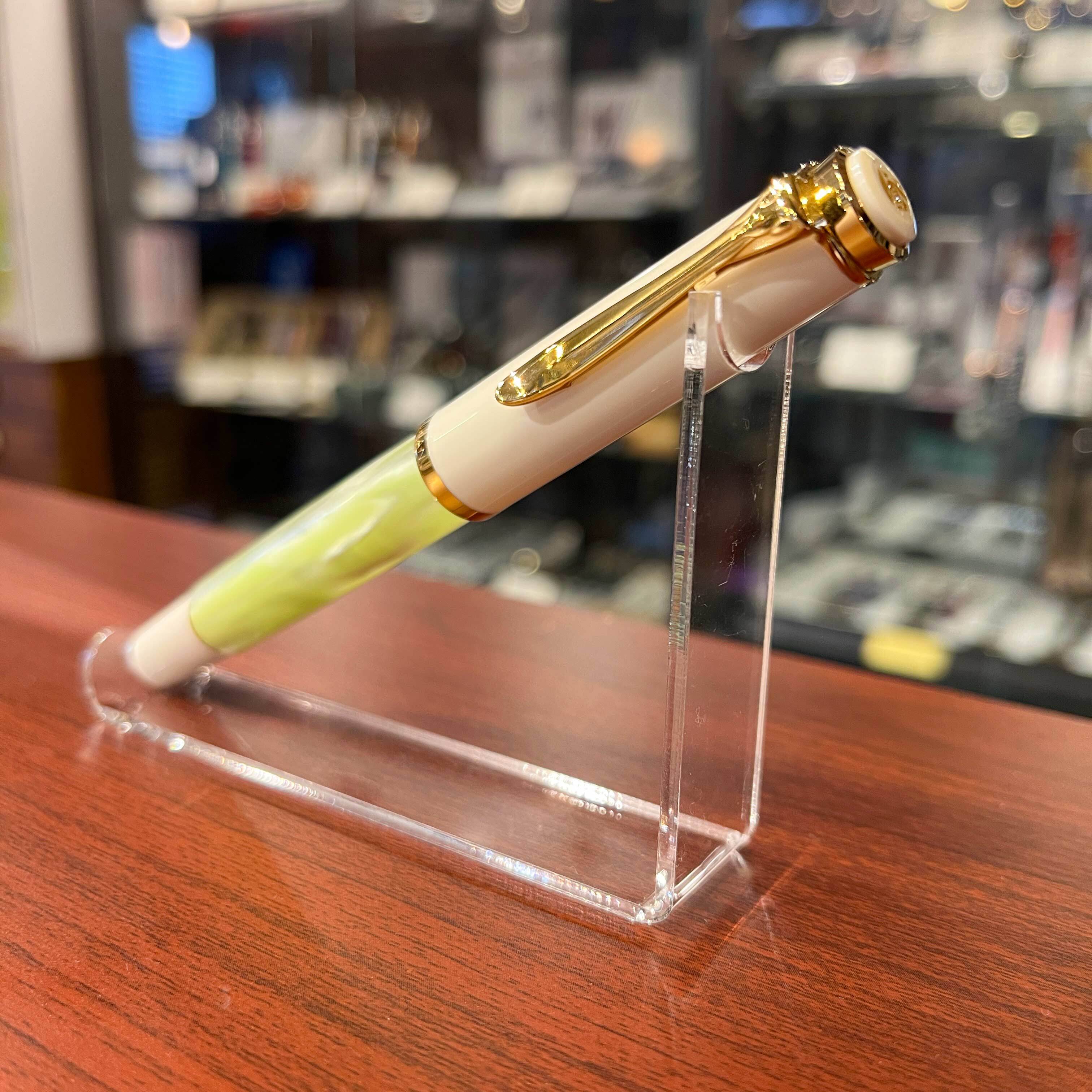 限定】Pelikan クラシックM200 万年筆 パステルグリーン F(細字)【特別