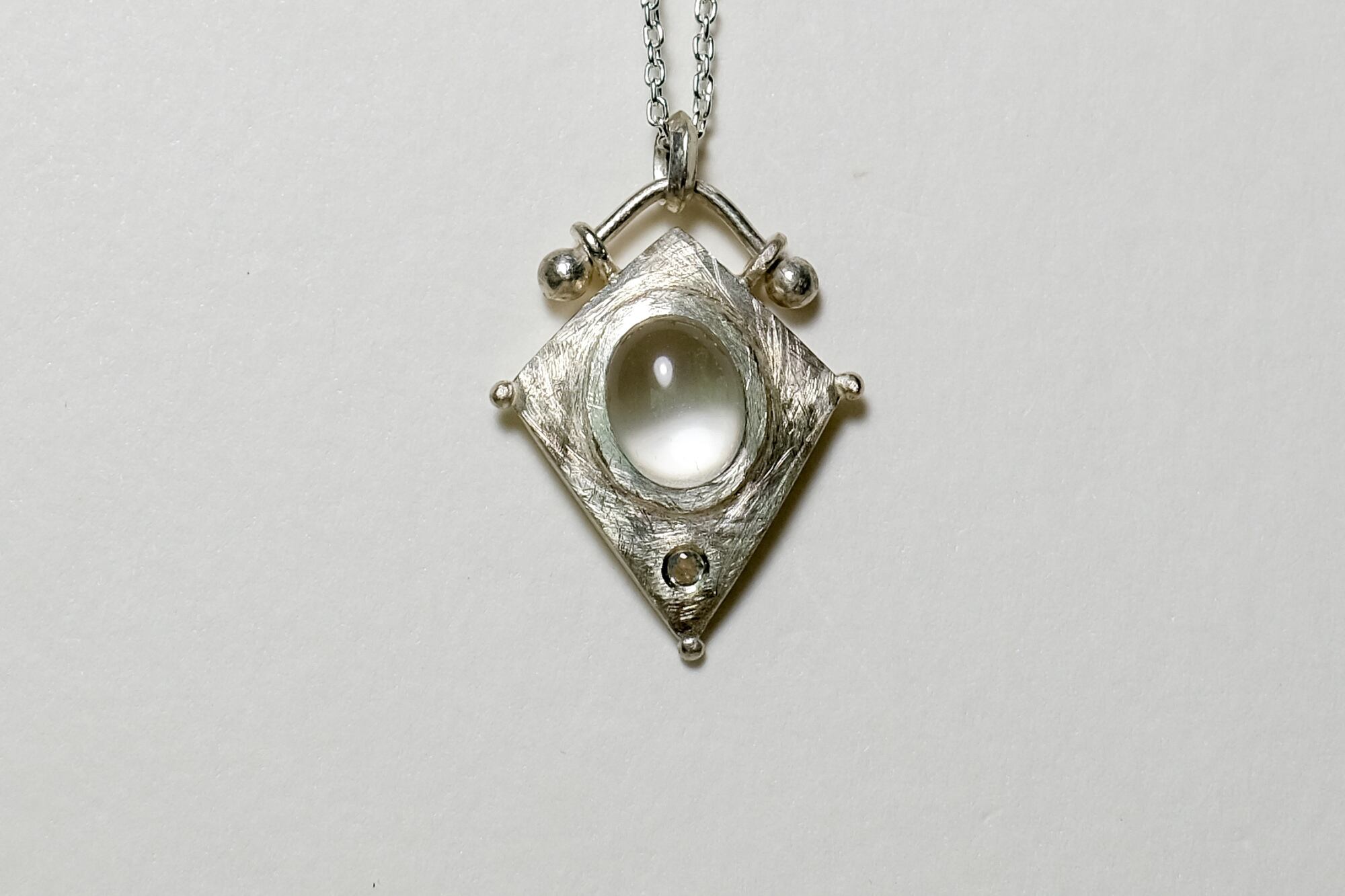 天秤 水晶×ロイヤルブルームーンストーン ネックレス silver no,376