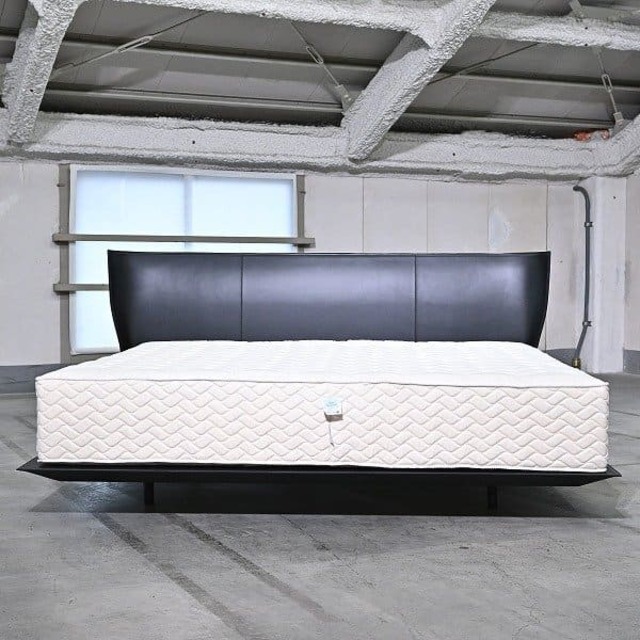 B&B Italia 285万「Alys/アリス」キングベッド 本革 マットレス付 ガブリエル＆オスカーブラッティ 寝室【 中古家具/中古インテリア/USED家具ユーズド家具/リサイクル】