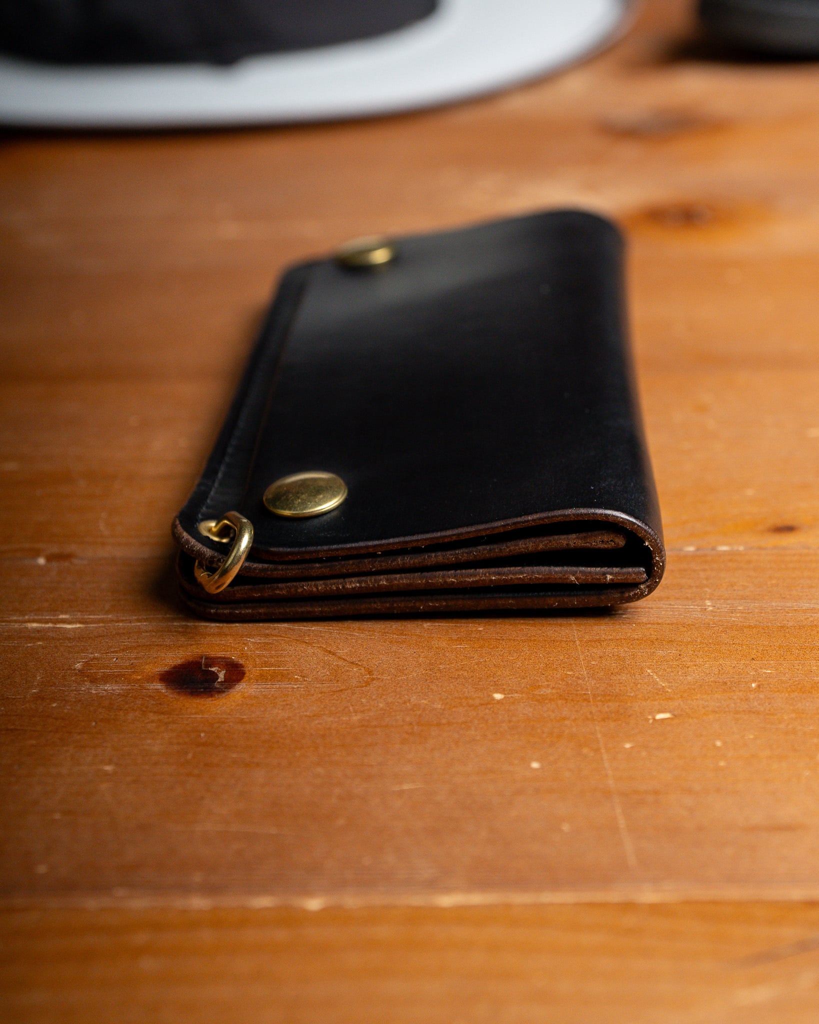 Additive and Line】Middle Tracker Wallet TWM-004 Horween