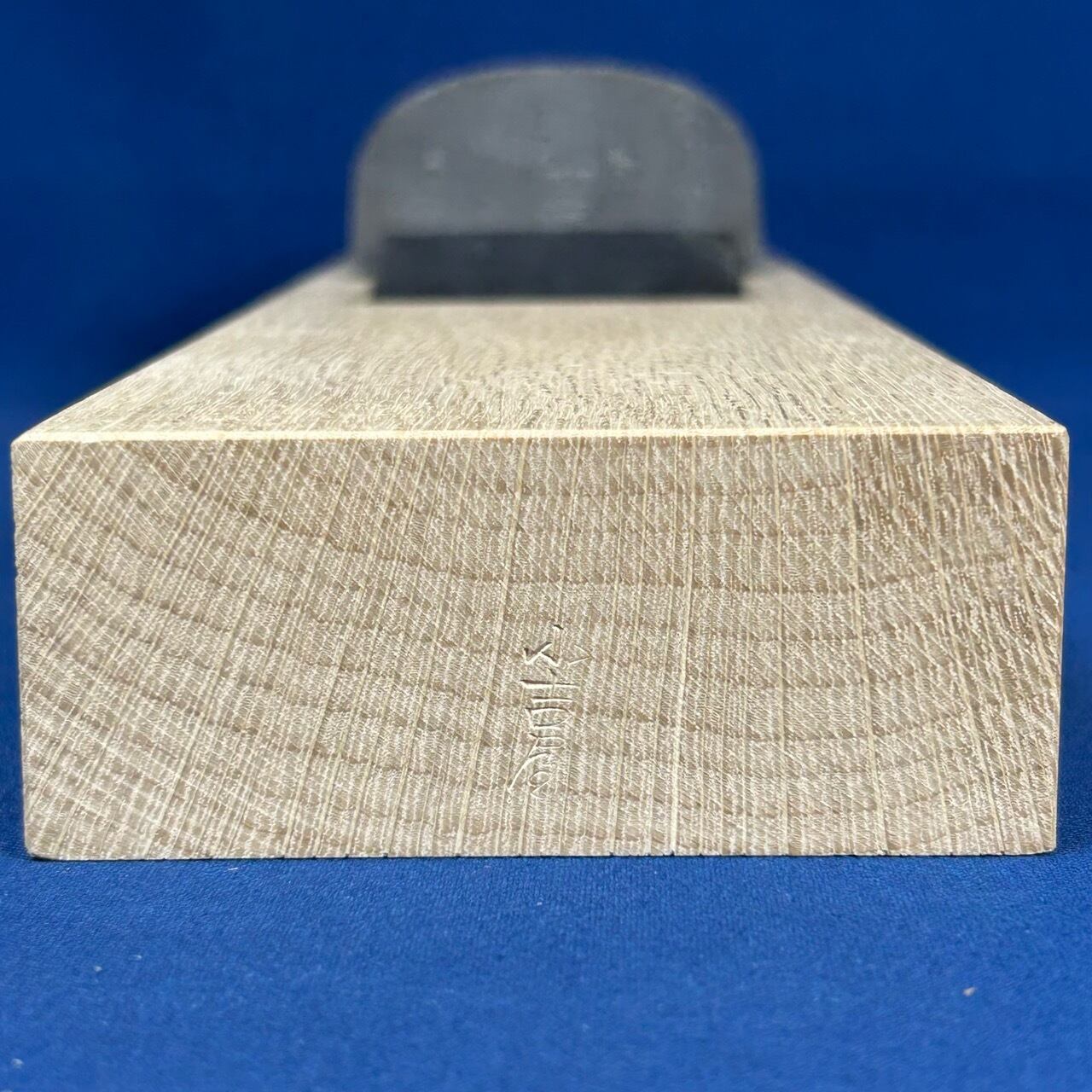 舟弘作の２寸鉋 完売>舟弘作 / 厚鑿 叩鑿 黒仕上〈2寸8分 / 84mm〉桐箱付 | 利作