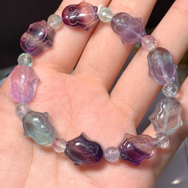 D18ペンギンさん沢山！フローライトデザインブレスレット