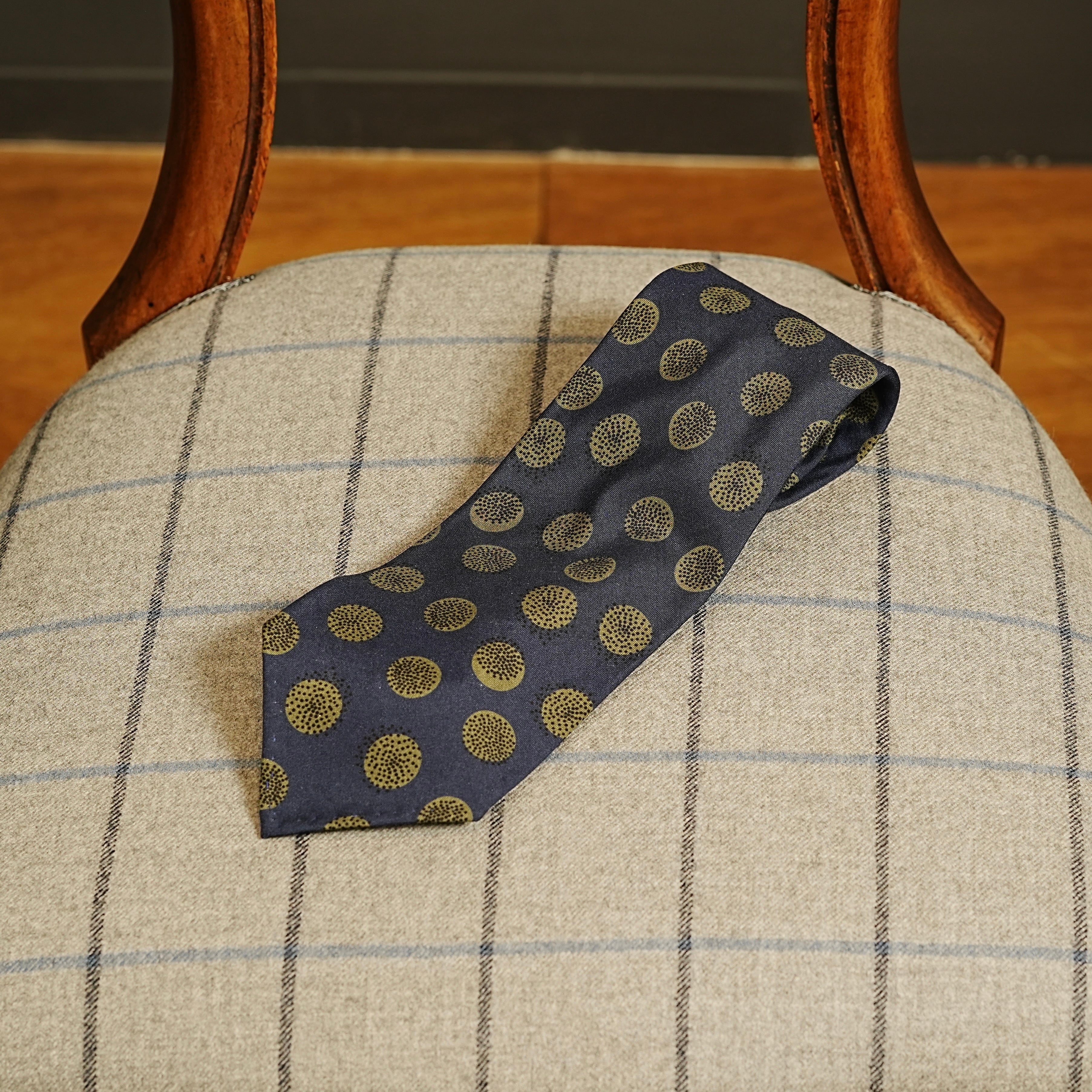 Printed tie Five Folds ≪ marimo motif ≫ Navy color (1037-19)